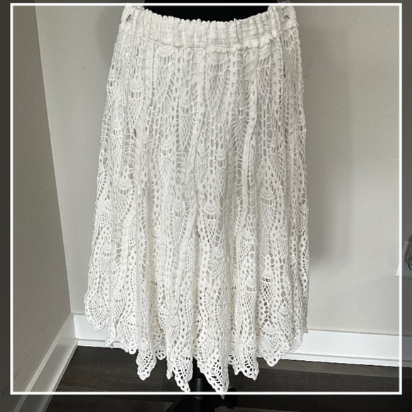 POL “ Bianca “ POL Crochet MIDI Skirt in White 8 - Picture 6 of 6